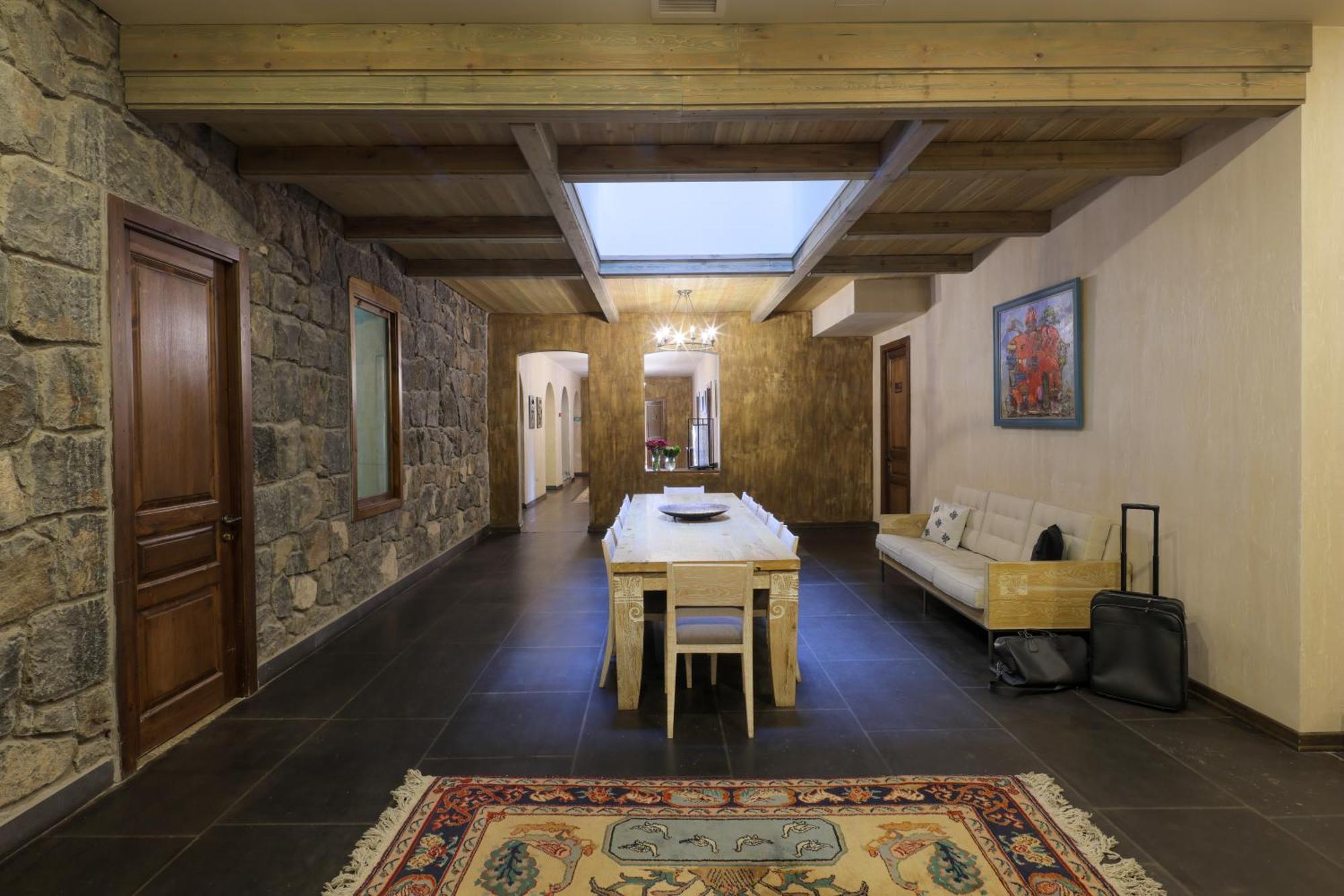 Apricot Hotel Yerevan Exterior photo